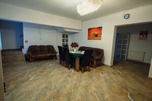 Camin de batrani Pipera
